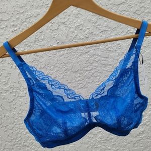 NWT Understance wireless bra bundle, bralette and wireless plunge bra, 36C